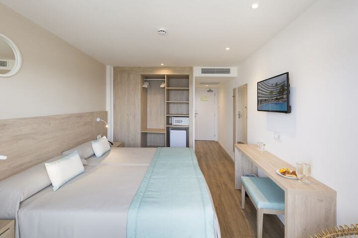 Room 8 of 37