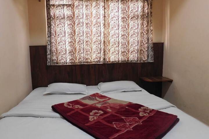 Room 10 of 22