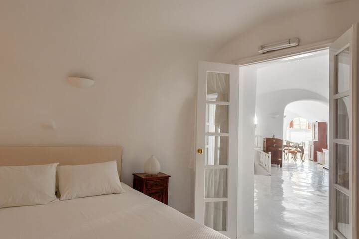 Room 6 of 28