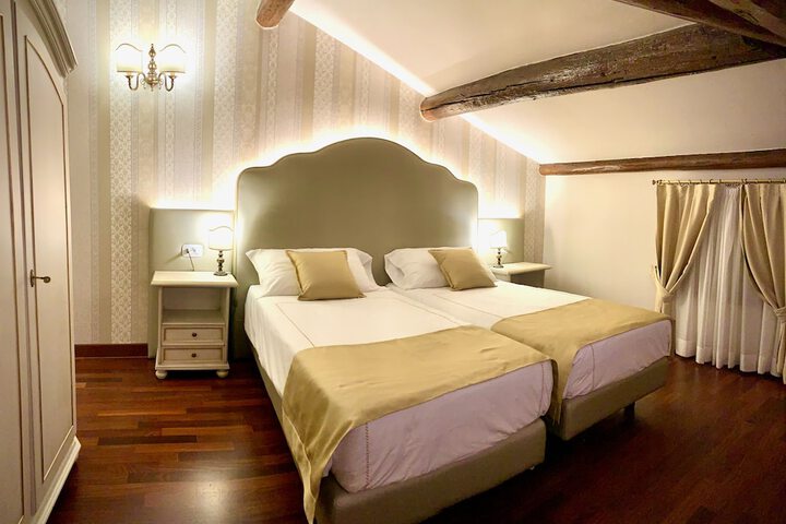 Room 17 of 112