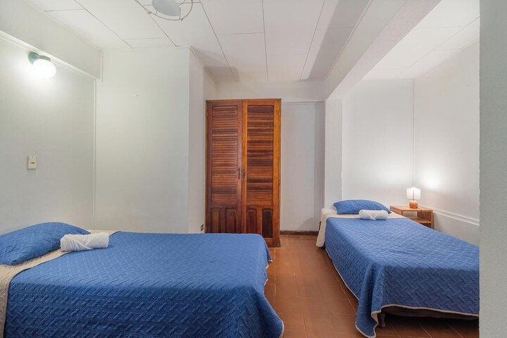Room 13 of 61