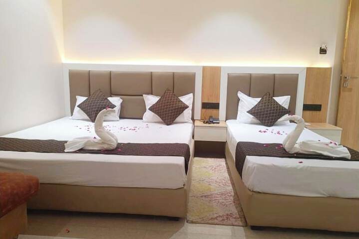 Room 15 of 24