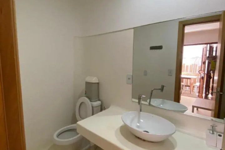 Room 7 of 20