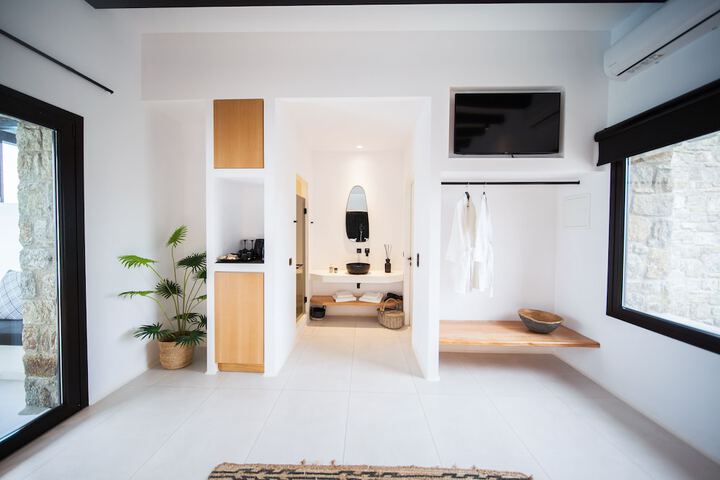 Room 29 of 48