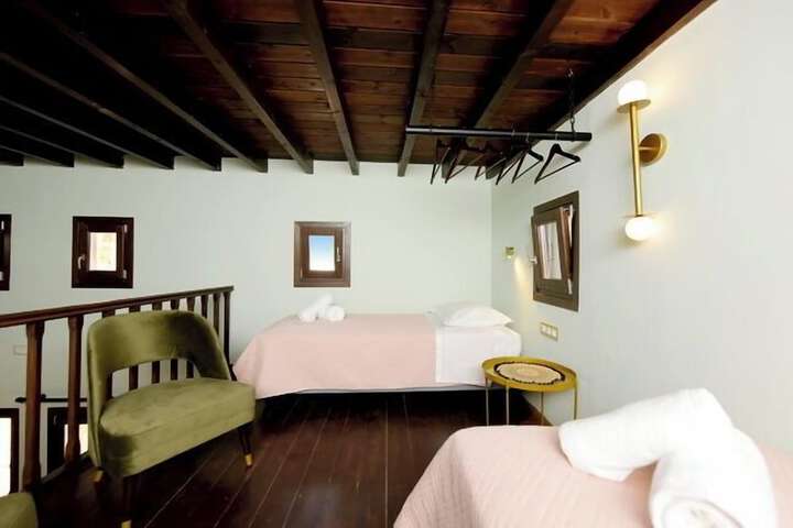 Room 21 of 60