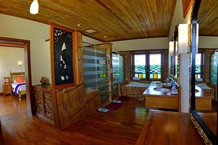 Room 12 of 29