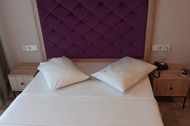 Room 10 of 62