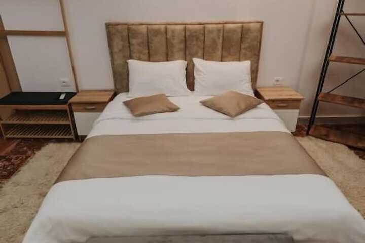 Room 34 of 86