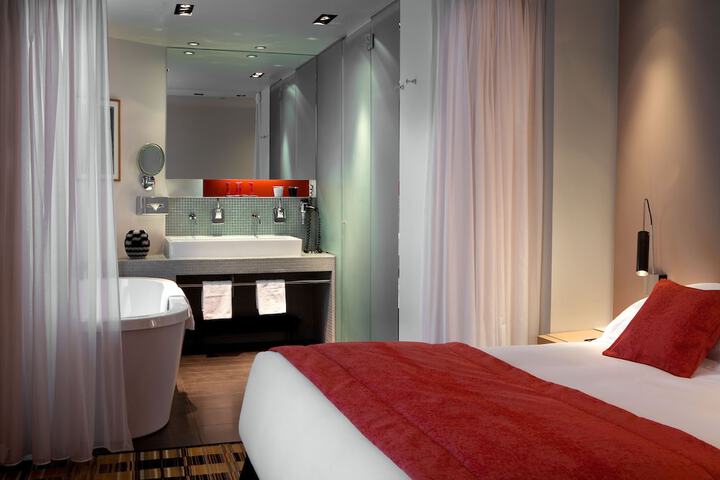 Room 40 of 73