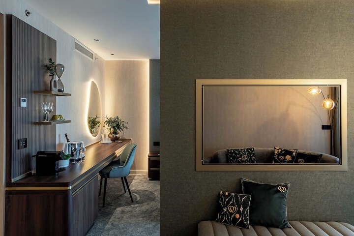 Room 17 of 58