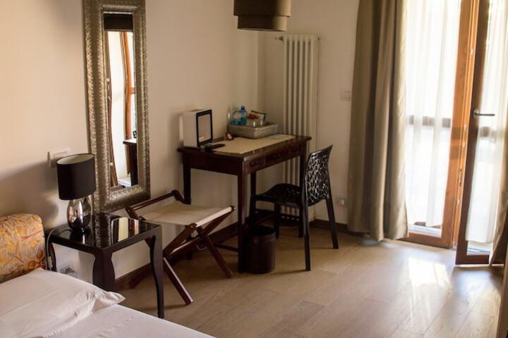 Room 7 of 29