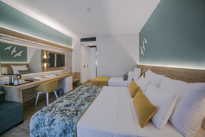 Room 8 of 40