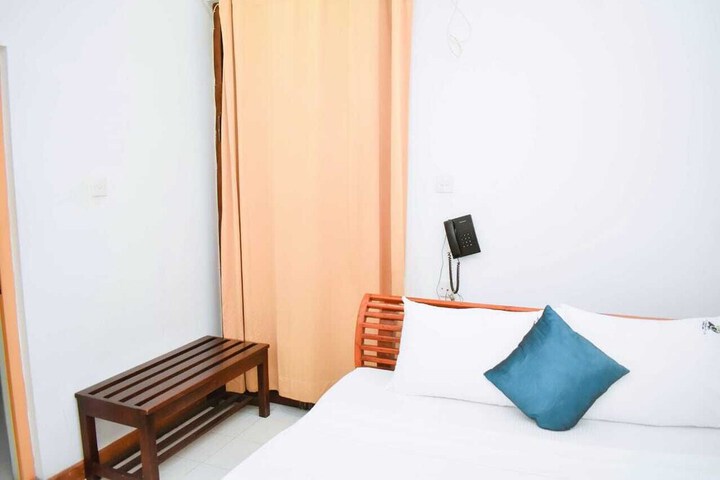 Room 13 of 29