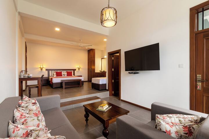 Room 4 of 23