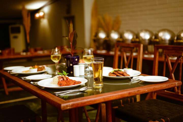 Dining 83 of 126