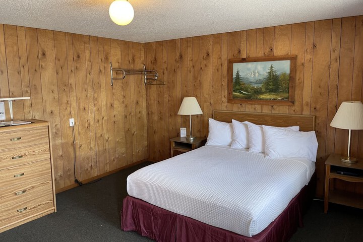 Room 5 of 34