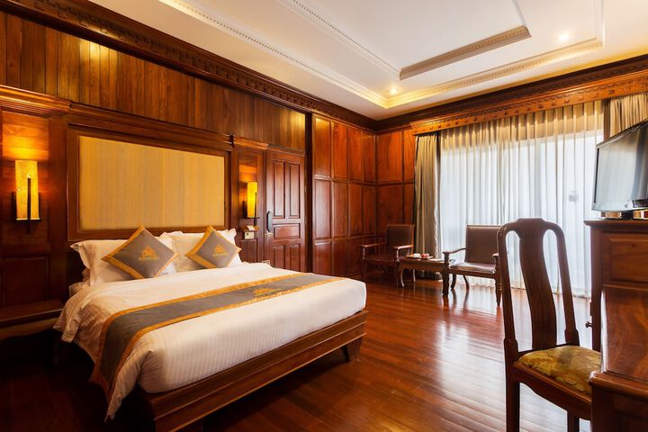 Room 44 of 145
