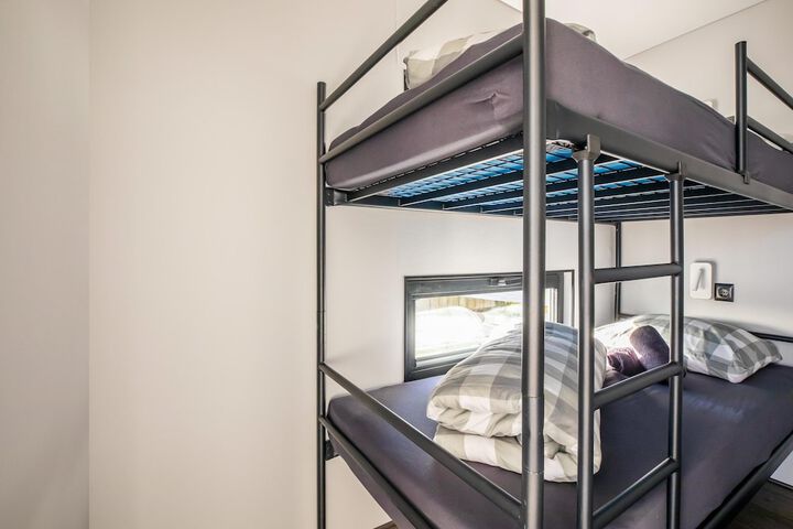 Room 10 of 43