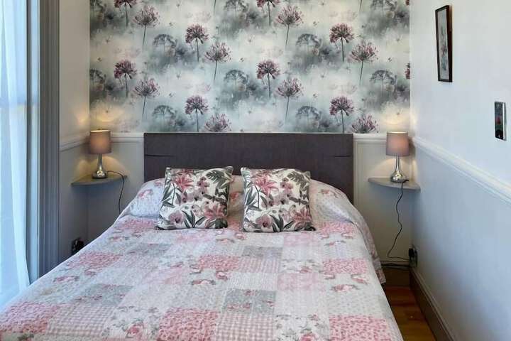 Room 18 of 263