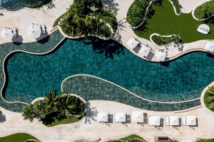 Pool 20 of 52
