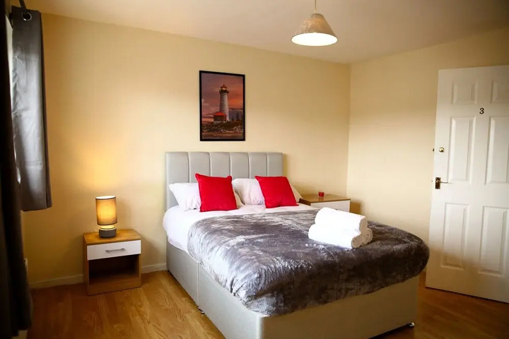Room 4 of 14