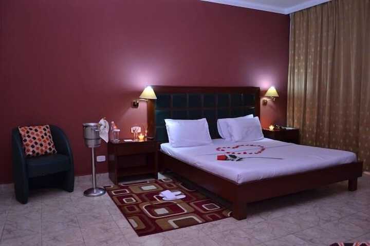 Room 12 of 64