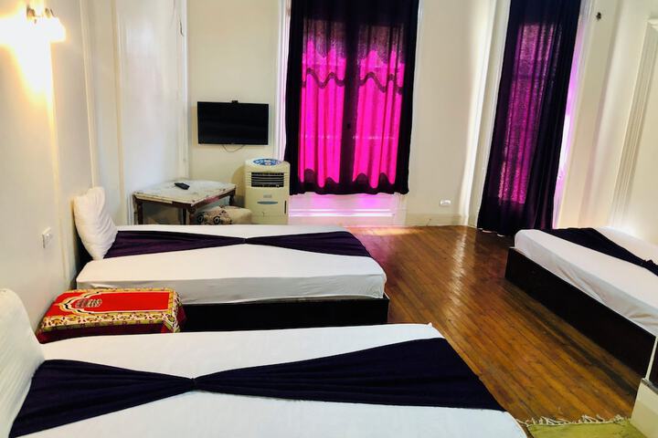 Room 17 of 37