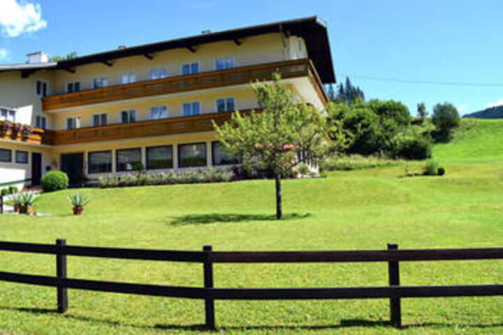 Hotel Exterior 45 of 136