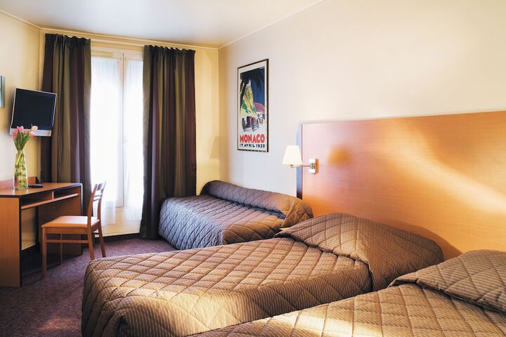 Room 7 of 44