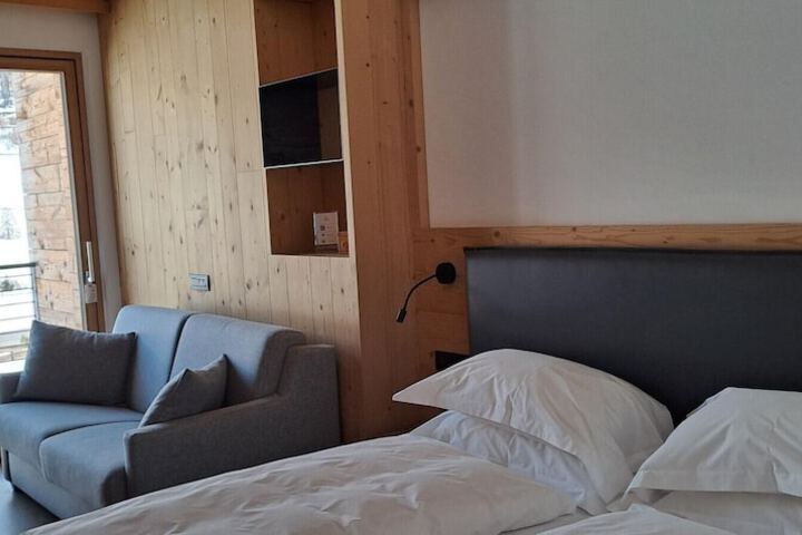 Room 42 of 127