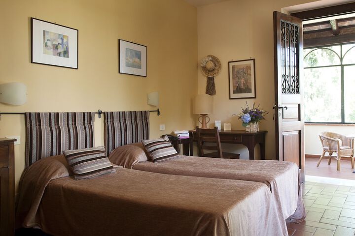Room 25 of 52
