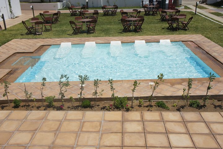 Pool 48 of 103