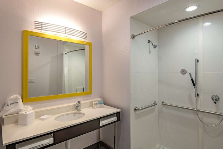Bathroom shower
