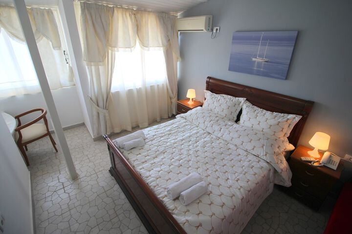 Room 38 of 177