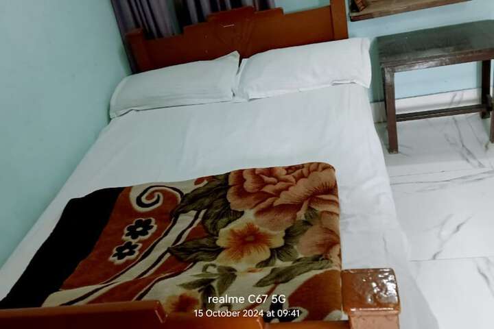 Room 2 of 13