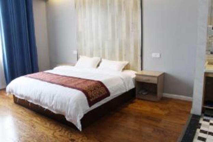 Room 13 of 14