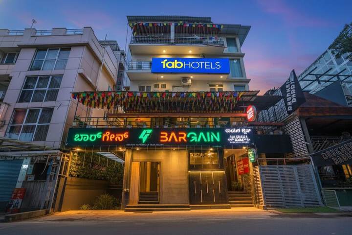 Fabhotel Raayara Bliss
