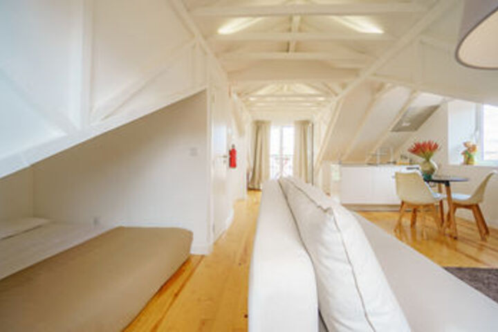 Room 45 of 147
