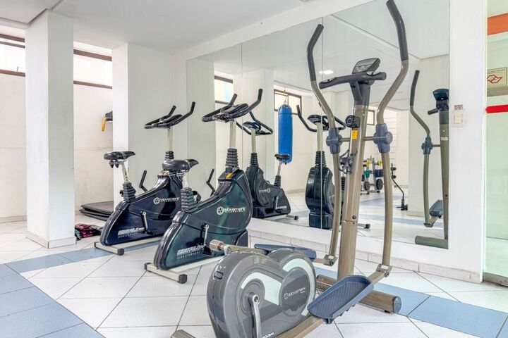 Health and Fitness 10 of 32