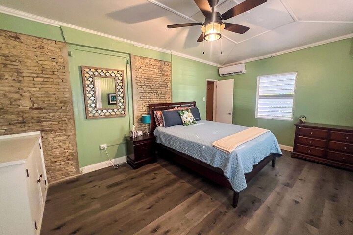 Room 38 of 171