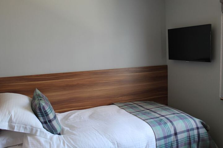 Room 15 of 38