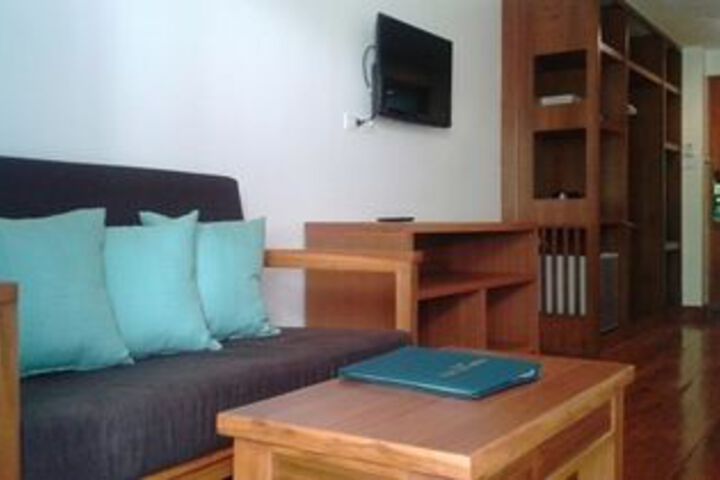 Room 43 of 68