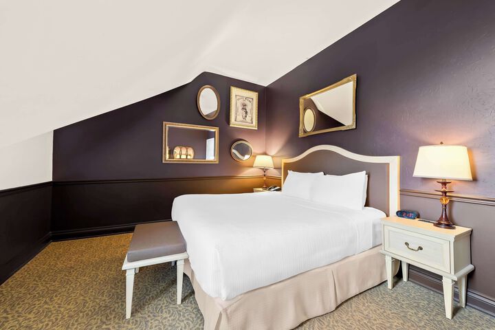 Room 40 of 53