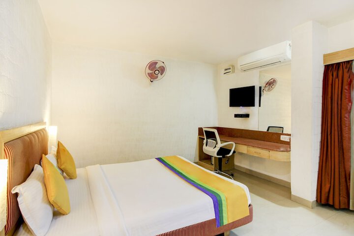 Room 14 of 24