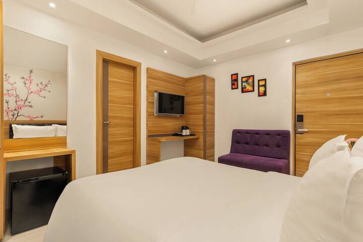 Room 7 of 24