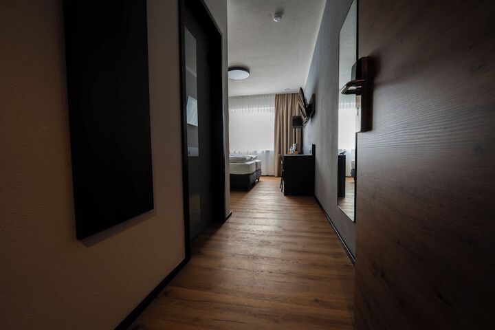 Room 2 of 24