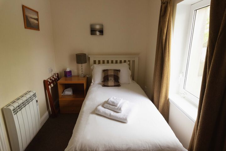 Room 9 of 43