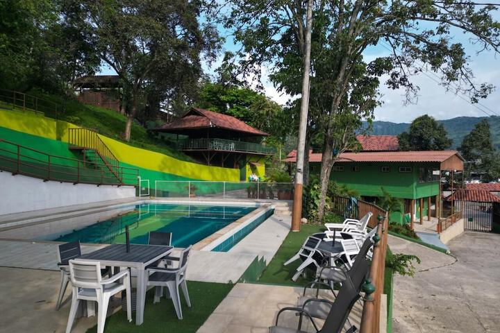 Pool 58 of 84