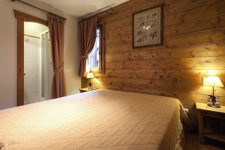 Room 2 of 26