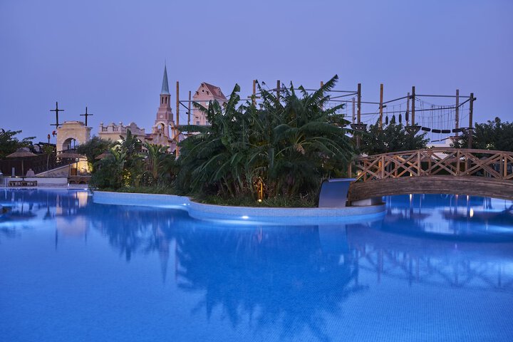 Pool 30 of 55